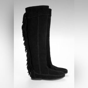 Minnetonka over the knee fringe boots black 1690